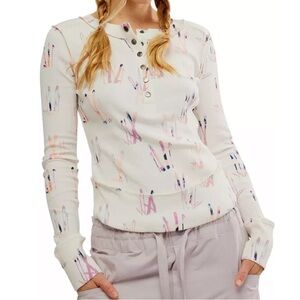 New with tags Free People FP Movement rally printed layer sweater top skis ivory